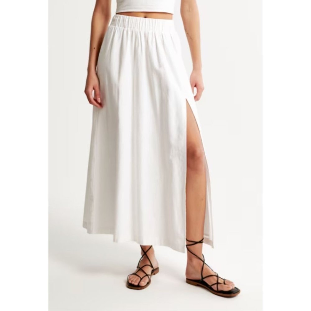 Abercrombie & Fitch White Maxi Skirt with Side Slit